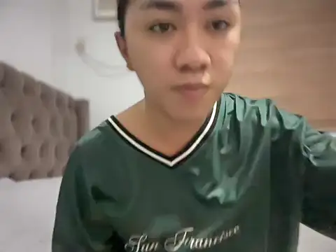 Local Hoelyx online show from 03-19-26, 05:06