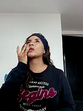 Snapshot of karolkim022 chatting on 10-08-25, 06:38 karolkim022 online show from 10-08-25, 06:38