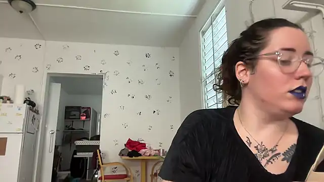 Snapshot of poppergirl69 chatting on 09-16-25, 07:15 poppergirl69 online show from 09-16-25, 07:15