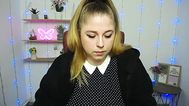 Snapshot of JessikaDaniel chatting on 01-28-25, 07:32 JessikaDaniel online show from 01-28-25, 07:32