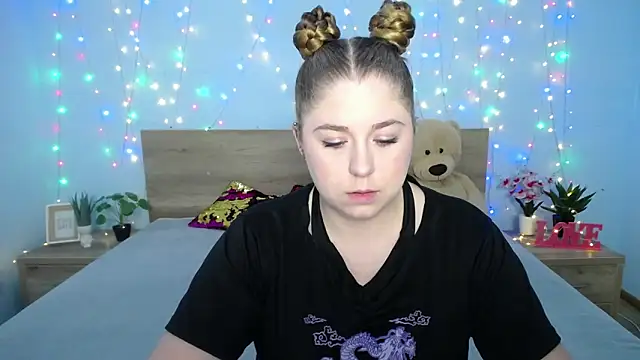 Snapshot of JessikaDaniel chatting on 01-29-25, 07:15 JessikaDaniel online show from 01-29-25, 07:15