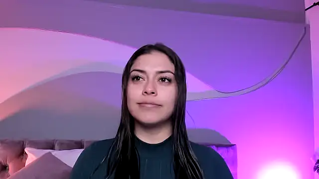 Nicolle W online show from 03-20-25, 12:00