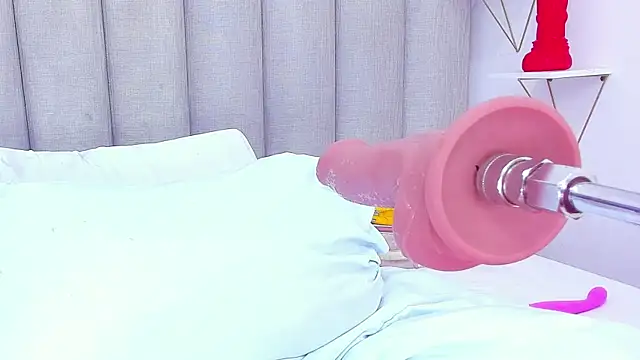 keyllaa  online show from 12-27-24, 08:50