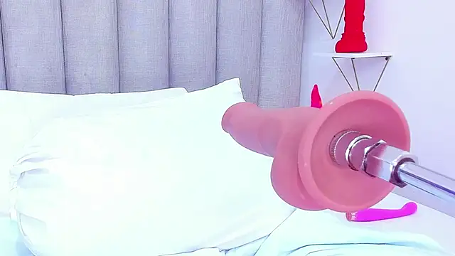 keyllaa  online show from 01-23-25, 08:24