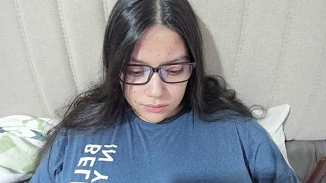 Snapshot of roniewester chatting on 02-27-25, 02:42 roniewester online show from 02-27-25, 02:42