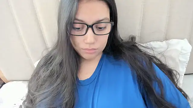 Snapshot of roniewester chatting on 09-17-25, 12:51 roniewester online show from 09-17-25, 12:51