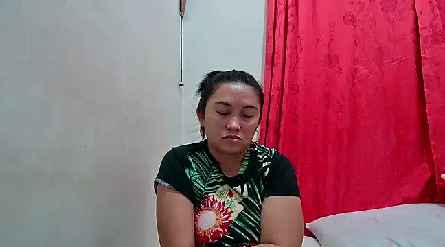 Snapshot of LalaiAsian chatting on 02-14-25, 07:44 LalaiAsian online show from 02-14-25, 07:44