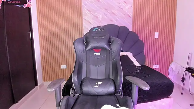 karol green  online show from 02-06-26, 03:11