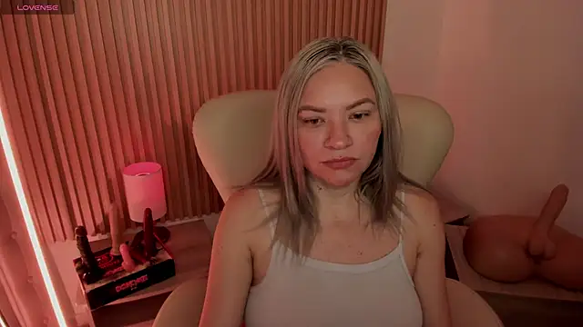 MarianL0ve online show from 01-28-25, 10:34