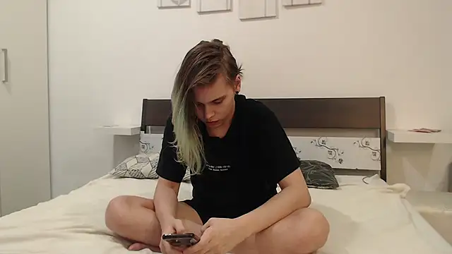 Snapshot of BlakeGumball chatting on 03-15-25, 11:39 BlakeGumball online show from 03-15-25, 11:39