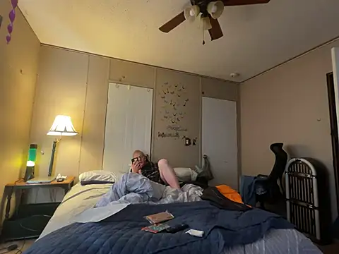 jck1m0t online show from 12-21-24, 04:25