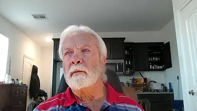 Snapshot of rockpoint69 chatting on 12-15-24, 02:27 rockpoint69 online show from 12-15-24, 02:27