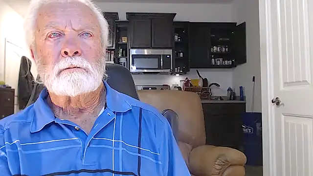 Snapshot of rockpoint69 chatting on 12-21-24, 09:55 rockpoint69 online show from 12-21-24, 09:55