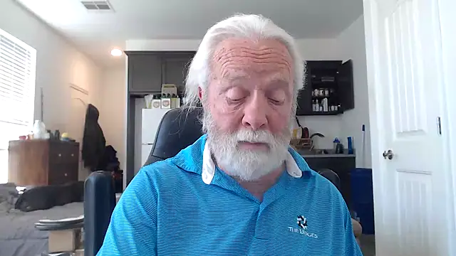 Snapshot of rockpoint69 chatting on 01-06-25, 08:18 rockpoint69 online show from 01-06-25, 08:18