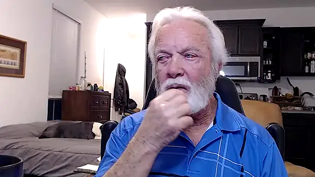 Snapshot of rockpoint69 chatting on 02-05-25, 01:11 rockpoint69 online show from 02-05-25, 01:11