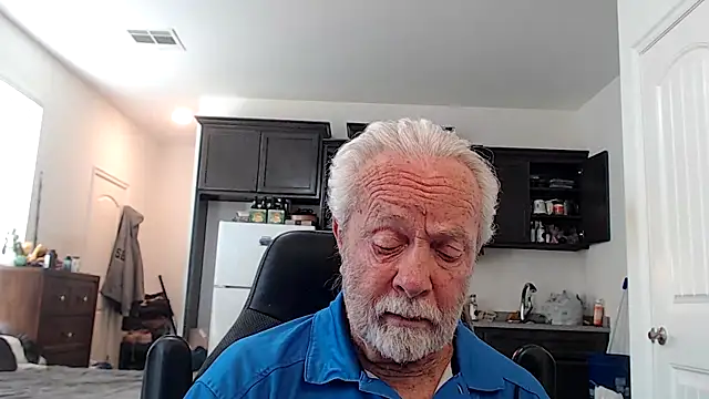 Snapshot of rockpoint69 chatting on 10-16-25, 10:00 rockpoint69 online show from 10-16-25, 10:00