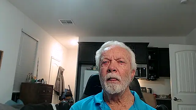 Snapshot of rockpoint69 chatting on 10-19-25, 08:59 rockpoint69 online show from 10-19-25, 08:59