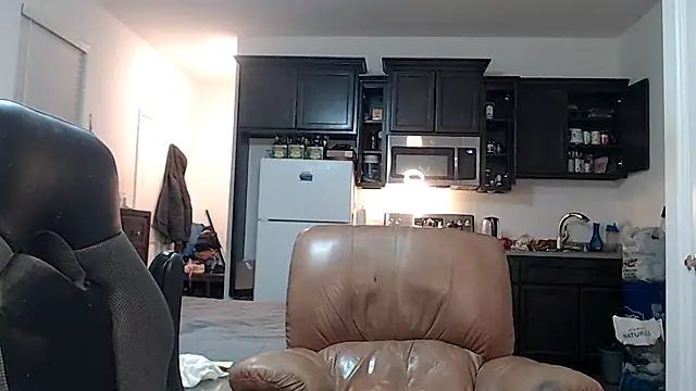 Snapshot of rockpoint69 chatting on 10-20-25, 10:38 rockpoint69 online show from 10-20-25, 10:38