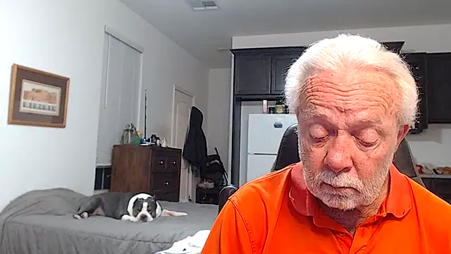 Snapshot of rockpoint69 chatting on 10-22-25, 11:10 rockpoint69 online show from 10-22-25, 11:10