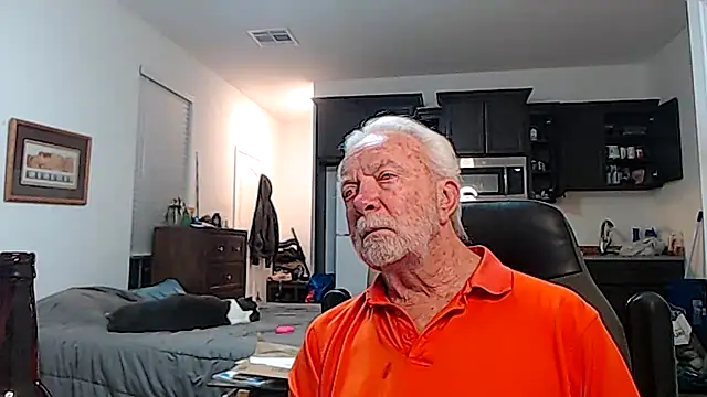 Snapshot of rockpoint69 chatting on 10-25-25, 01:13 rockpoint69 online show from 10-25-25, 01:13