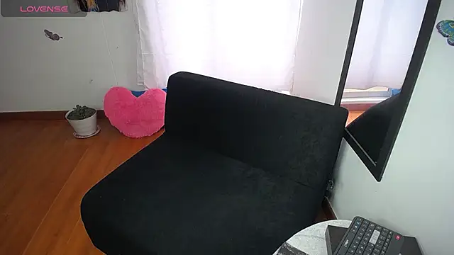 sexylatina001 online show from 10-16-25, 02:18