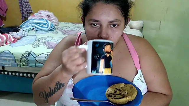 Snapshot of yulieth_bbw chatting on 07-08-26, 12:48 yulieth bbw online show from 07-08-26, 12:48