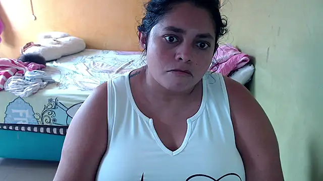 Snapshot of yulieth_bbw chatting on 07-12-26, 05:48 yulieth bbw online show from 07-12-26, 05:48