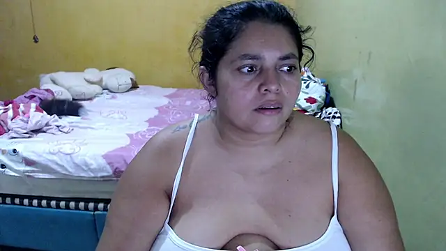 Snapshot of yulieth_bbw chatting on 07-16-26, 12:38 yulieth bbw online show from 07-16-26, 12:38