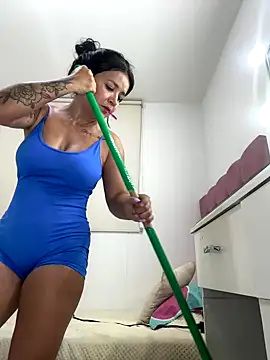 Snapshot of lau_ass_goddess chatting on 10-10-25, 01:37 lau ass goddess online show from 10-10-25, 01:37