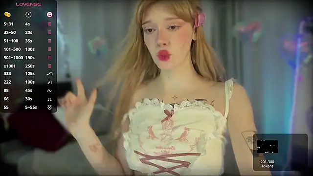 Snapshot of boobsybootie chatting on 02-20-26, 09:04 boobsybootie online show from 02-20-26, 09:04