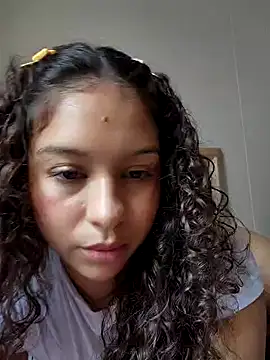 Snapshot of Shara_dreams chatting on 12-16-24, 02:16 Shara dreams online show from 12-16-24, 02:16