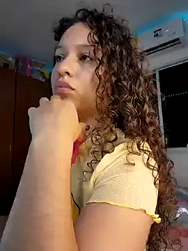 Snapshot of Shara_dreams chatting on 12-17-24, 10:54 Shara dreams online show from 12-17-24, 10:54