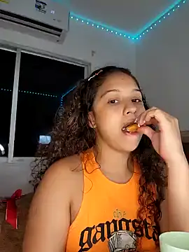 Snapshot of Shara_dreams chatting on 01-09-25, 02:01 Shara dreams online show from 01-09-25, 02:01