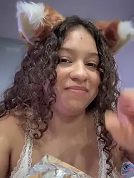 Snapshot of Shara_dreams chatting on 01-29-25, 01:58 Shara dreams online show from 01-29-25, 01:58