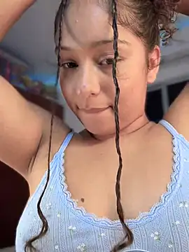 Snapshot of Shara_dreams chatting on 02-11-25, 02:35 Shara dreams online show from 02-11-25, 02:35