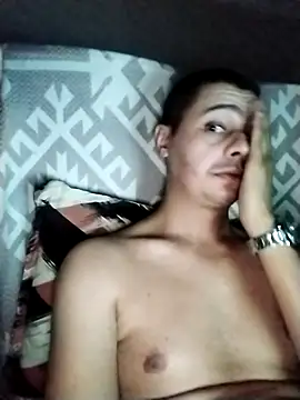 Snapshot of Iml22m chatting on 10-28-25, 09:17 Iml22m online show from 10-28-25, 09:17