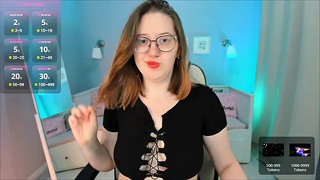 Snapshot of Charmy_Gracy chatting on 10-04-25, 11:19 Charmy Gracy online show from 10-04-25, 11:19