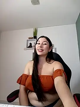 Snapshot of bella_99_ chatting on 02-07-25, 02:47 bella 99 online show from 02-07-25, 02:47