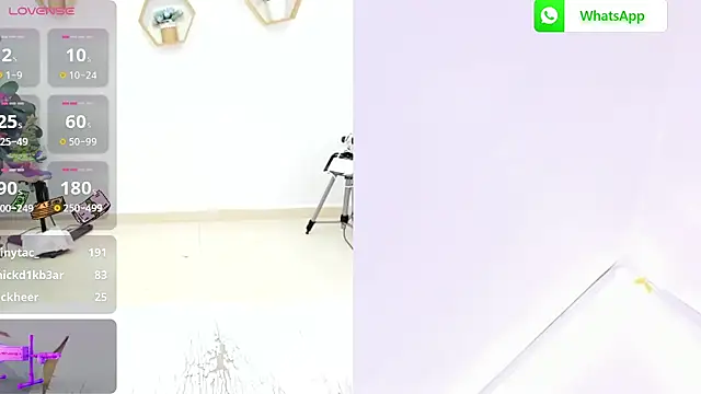 Snapshot of naty_girl_ chatting on 01-14-25, 11:31 naty girl online show from 01-14-25, 11:31
