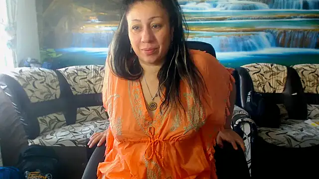 MoistMady online show from 09-28-25, 06:52
