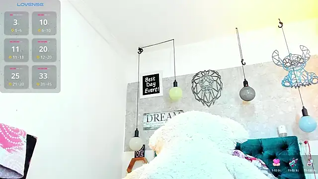 Rebeca xs online show from 10-10-25, 08:24