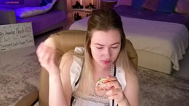 elinanortas online show from 10-18-25, 01:19