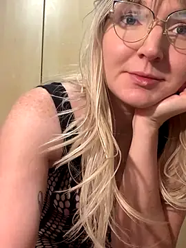 vanda26hot online show from 12-14-25, 05:13