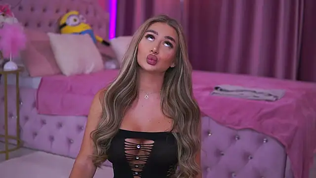 AshleySinn online show from 03-11-25, 05:13