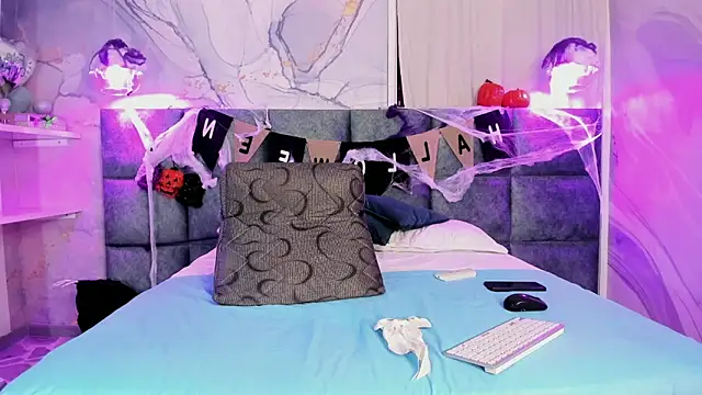 Scarleett 22 online show from 10-16-25, 07:59