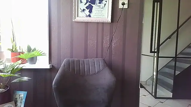 LiquidLeonie online show from 03-17-26, 01:58