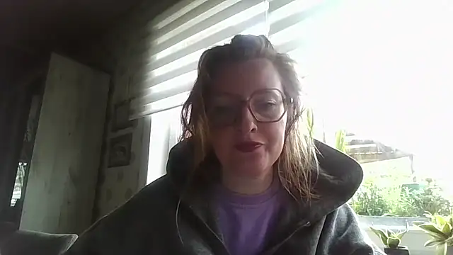 LiquidLeonie online show from 05-08-26, 05:35