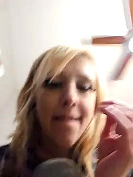 AmethystFoxx online show from 03-04-25, 04:09