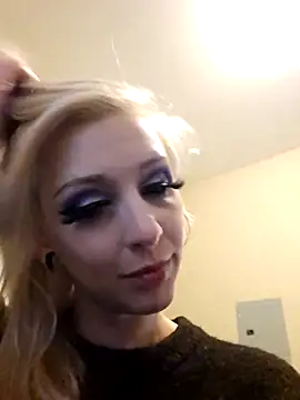 AmethystFoxx online show from 11-20-25, 10:42