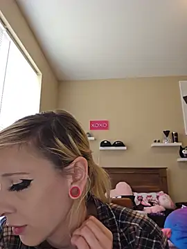 AmethystFoxx online show from 06-20-26, 05:38